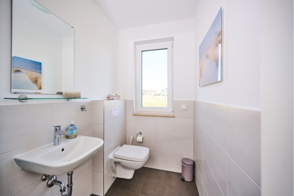 Separates Gäste-WC im Erdgeschoss