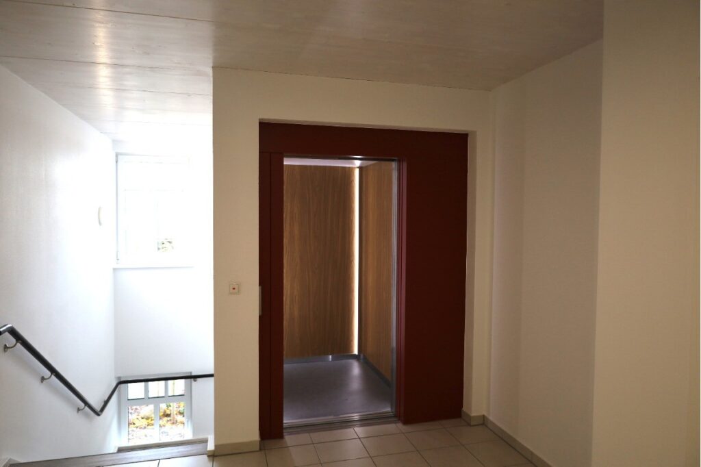 Personenaufzug – barrierearmer Zugang direkt bis vor die Wohnungstür