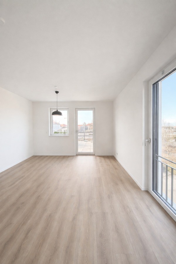 Heller Wohnbereich mit großzügiger Raumwirkung