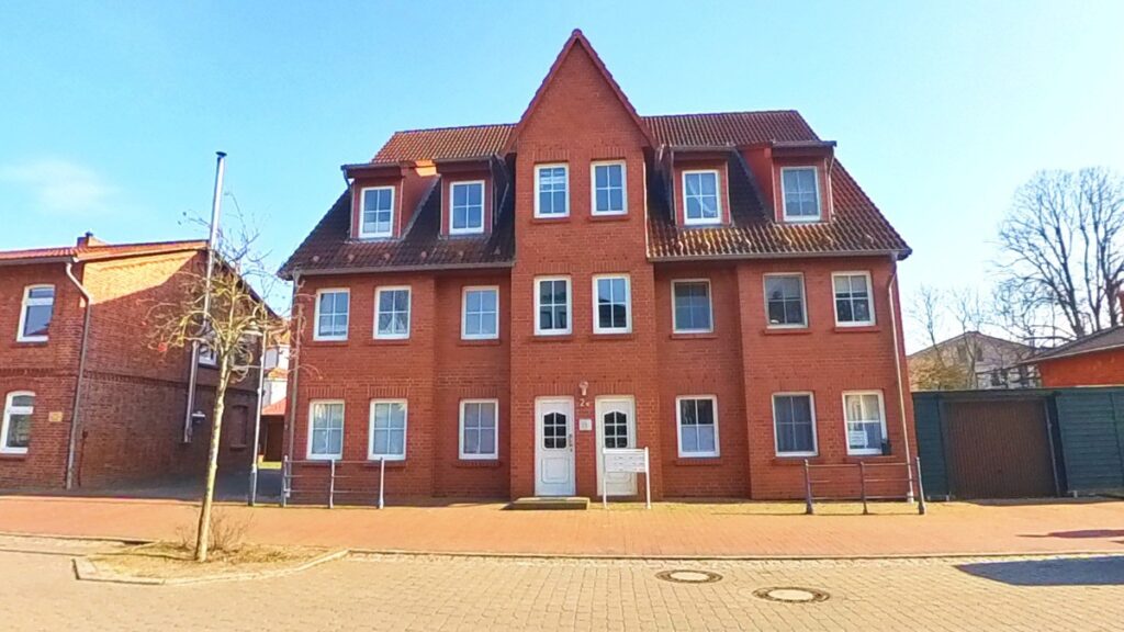 Straßenseitige Perspektive aus Norden