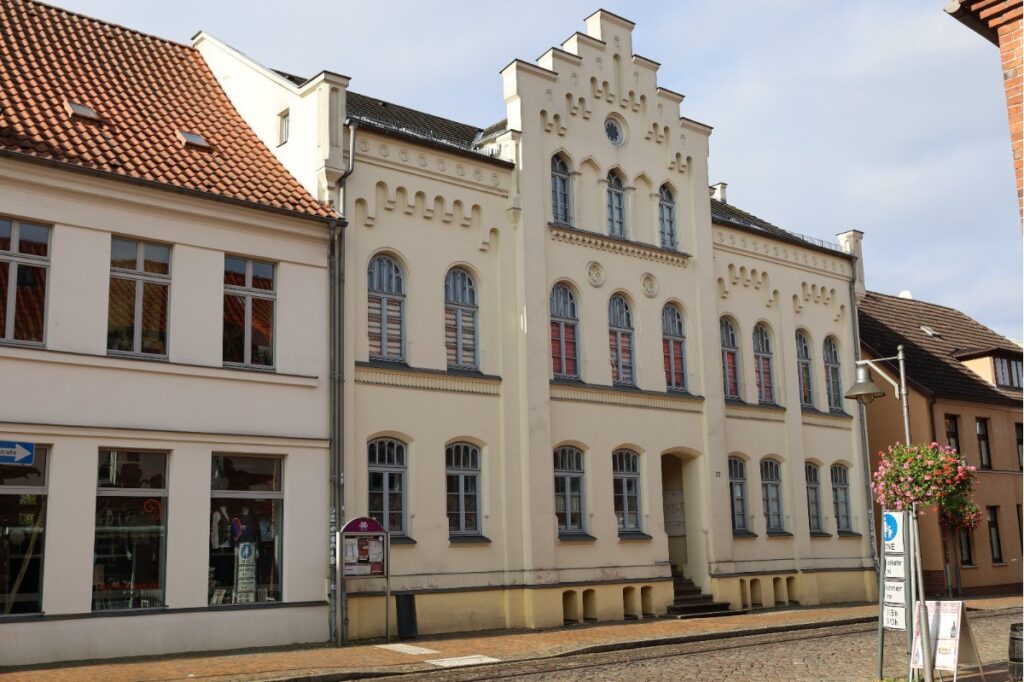 straßenseitige Ansicht