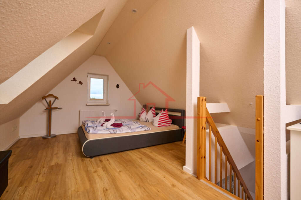 Wohnlich ausgebauter Spitzboden – ideal als zusätzlicher Rückzugsbereich